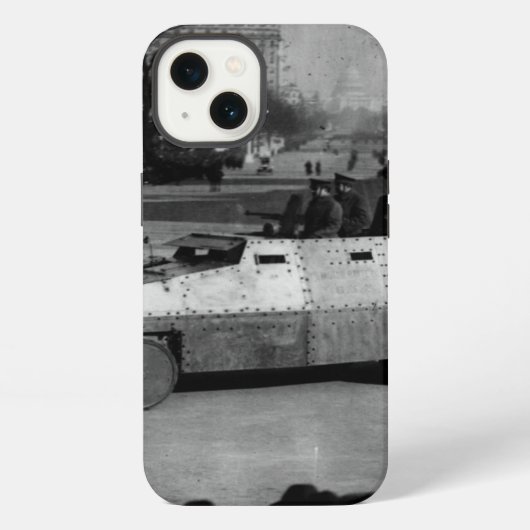 第27 1917年3月:  装甲車両の艦隊 iPhoneケース (裏面)