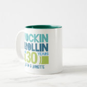 第29記念日のパーソナライズなマグのギフト ツートーンマグカップ (正面左)