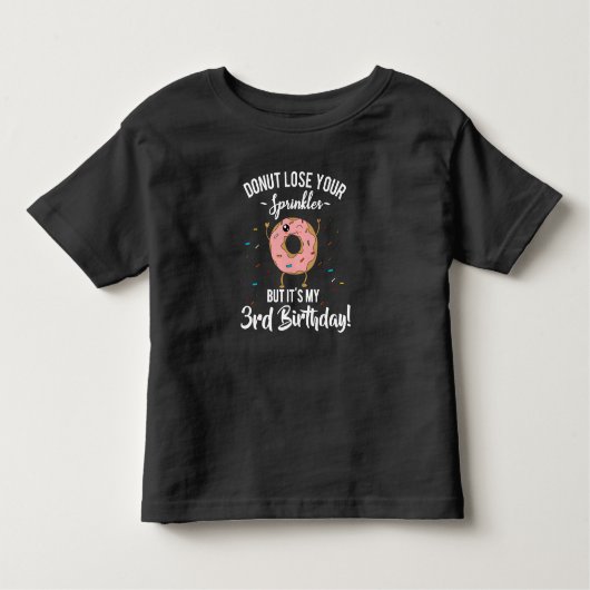 第3誕生日のおもしろいなドーナツ第3 BDayのパーティー トドラーTシャツ (正面)