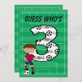 第3誕生日の赤くおよび青のサッカーのゴールの招待状 招待状 (正面/裏面)