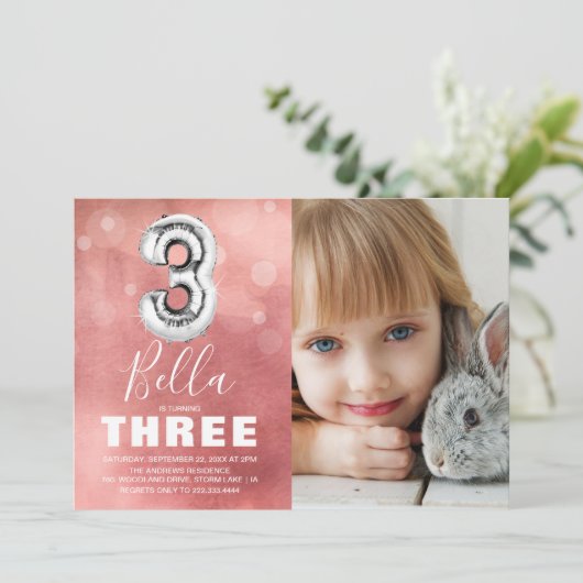 第3誕生日銀バルーン |ピンクの写真パーティー 招待状 (スタンド正面)