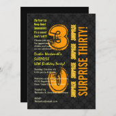 第30モダンな誕生日の黒および金ゴールドE002を驚かして下さい 招待状 (正面/裏面)