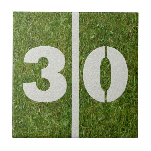 第30誕生日のフットボールのカスタマイズ可能なタイル タイル (正面)