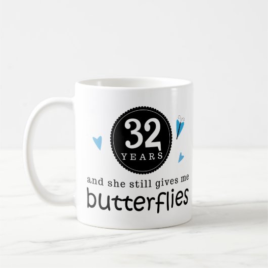 第32結婚記念日の蝶のためのギフト コーヒーマグカップ (左)