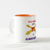 第3 320thミサイル発射機の赤はRakkasansのマグをナイト爵に叙します ツートーンマグカップ (正面左)