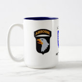 第3 Bn. (Abn)の187th歩兵は襲います ツートーンマグカップ (左)