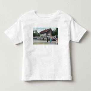 第4の駅の外観の トドラーTシャツ