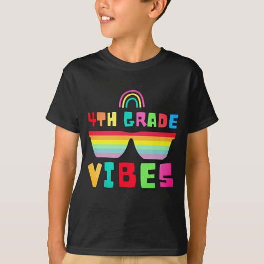 第4学年ビベス新学期先生&学生 Tシャツ (正面)