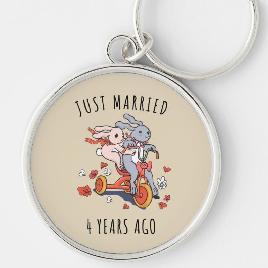 第4年記念日のギフト4年のたった今結婚しました キーホルダー (正面)
