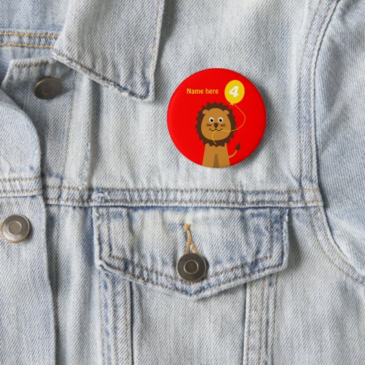 第4誕生日のライオンは一流の赤を加えます 缶バッジ (インサイチュ)