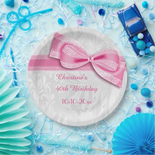 第40誕生日のピンクのダマスク織およびフェイクな弓 ペーパープレート (パーティー)