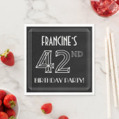 第42回バースデーパーティー:アールデコスタイル+名前をカスタムする スタンダードランチョンナプキン (インサイチュ)