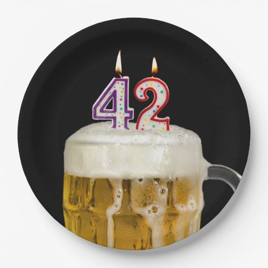 第42誕生日ビールオンブラック紙プレート ペーパープレート (正面)