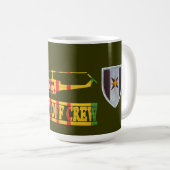 第44医学の組UH-1 DUSTOFFの乗組員のマグ コーヒーマグカップ (正面右)