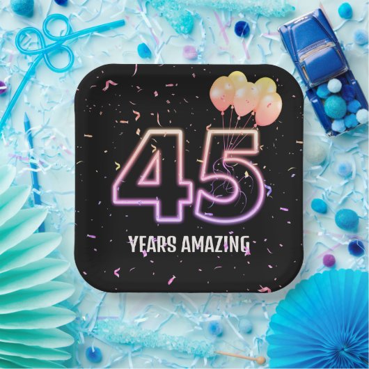 第45回誕生日パーティー風船と紙吹雪 ペーパープレート (パーティー)