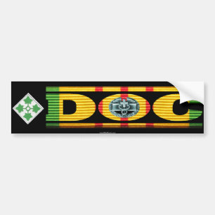 第4 Inf. Div. CMBのステッカーが付いているDOC バンパーステッカー