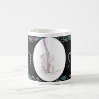 第5位置のマグのバレリーナの足 コーヒーマグカップ