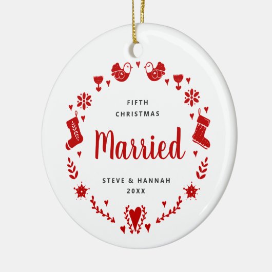 第5回クリスマス結婚したフェスティバルパーソナライズされたリース セラミックオーナメント (左)