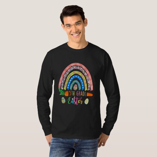 第5学年Bunnies Eggs Boho Rainbow Happy E Tシャツ (正面フル)