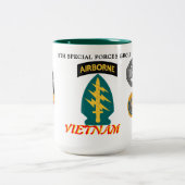 第5特殊部隊のグループのベトナムの医者のマグ ツートーンマグカップ