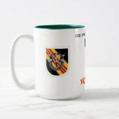 第5特殊部隊のグループのベトナムの医者のマグ ツートーンマグカップ (左)