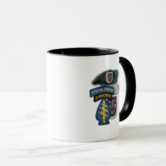 第5特殊部隊の緑色のベレー帽の退役軍人の獣医のマグ マグカップ (正面右)