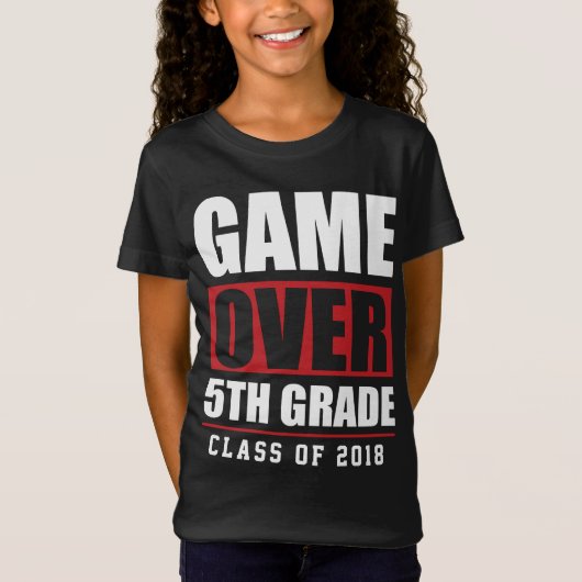 第5等級の卒業の学校はクラス2018のティーを始めます Tシャツ (正面)