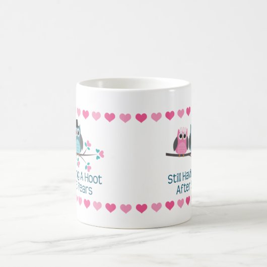 第5記念日のフクロウのカップルのマグ コーヒーマグカップ (中央)