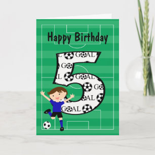 第5誕生日の青および黒いサッカーのゴールカード カード