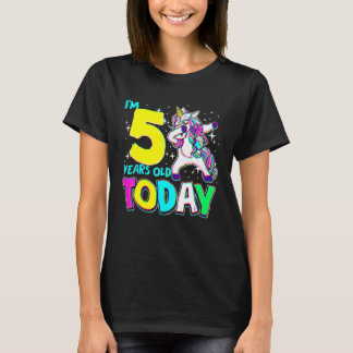 第5誕生日女子ユニコーンダビング私は5今日の雨 Tシャツ