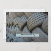 第50の誕生日の人、年齢、スポーツ・カー、タイヤ 招待状 (裏面)