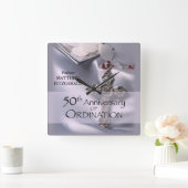 第50名前をカスタムするの聖職授与式記念日の聖餐杯 スクエア壁時計 (ホーム)