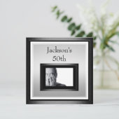 第50男性の誕生日の白い銀製の黒い写真 招待状 (スタンド正面)