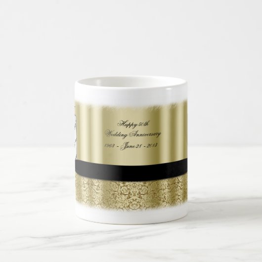 第50結婚記念日の写真のマグ コーヒーマグカップ (中央)