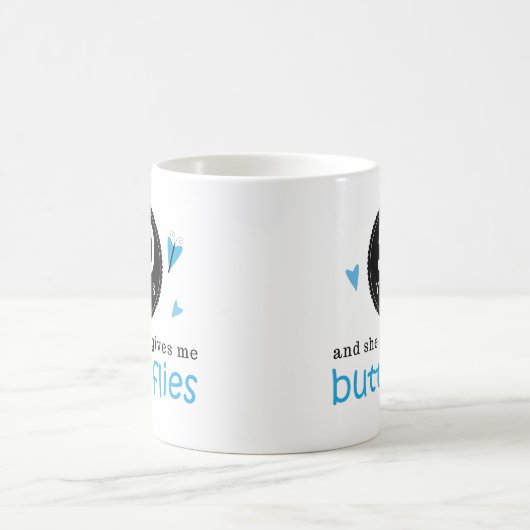 第50結婚記念日の蝶のためのギフト コーヒーマグカップ (中央)