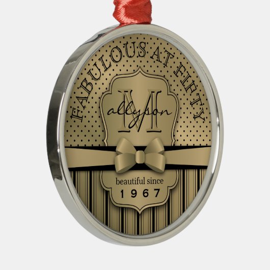 第50誕生日のシャンペンの金ゴールドの水玉模様のストライプの弓 メタルオーナメント (右)