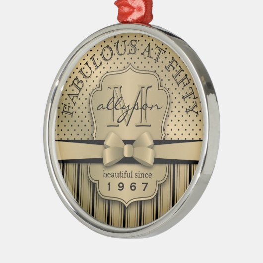 第50誕生日のシャンペンの金ゴールドの水玉模様のストライプの弓 メタルオーナメント (左)