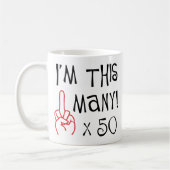 第50誕生日の中指の挨拶 コーヒーマグカップ (左)