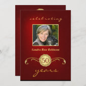 第50誕生日の招待状-赤及び金ゴールドのモノグラム 招待状 (正面/裏面)