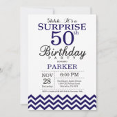 第50誕生日の濃紺シェブロンを驚かして下さい 招待状 (正面)