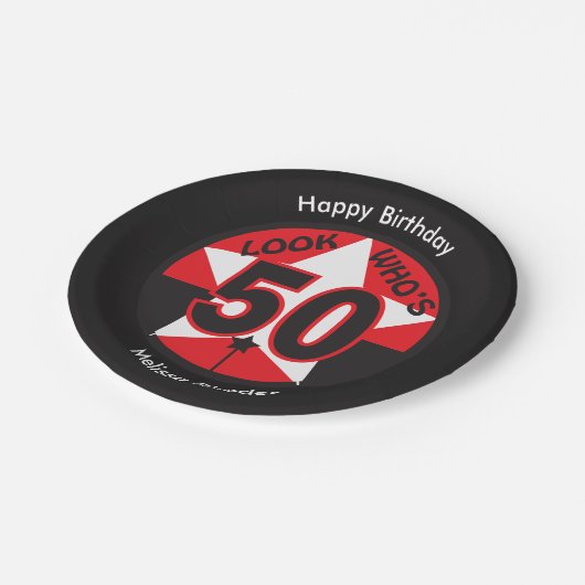 第50誕生日50歳は|のだれであるか見て下さい ペーパープレート (アングル)