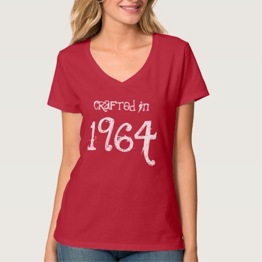 第50 1964年または年の赤で制作される誕生日プレゼント Tシャツ (正面)