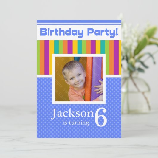 第6バースデーパーティ招待状のおもしろいのネオンの男の子 招待状 (スタンド正面)