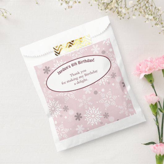 第6回スノーフレークをテーマにした誕生日パーティーピンク フェイバーバッグ (封をした状態)