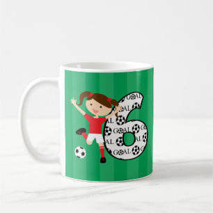第6誕生日の赤と白のサッカーの女の子1 コーヒーマグカップ