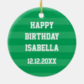 第6誕生日の赤と白のサッカーの女の子1 セラミックオーナメント (裏面)