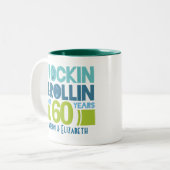第60記念日のパーソナライズなマグのギフト ツートーンマグカップ (正面左)