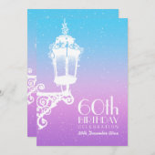第60誕生日のヴィンテージランプの青及び紫色 招待状 (正面/裏面)
