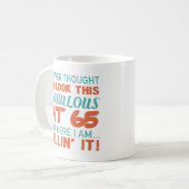 第65誕生日の素晴らしい女性 コーヒーマグカップ (正面左)