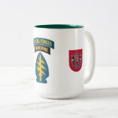 第7特殊部隊のグループのマグ ツートーンマグカップ (正面右)